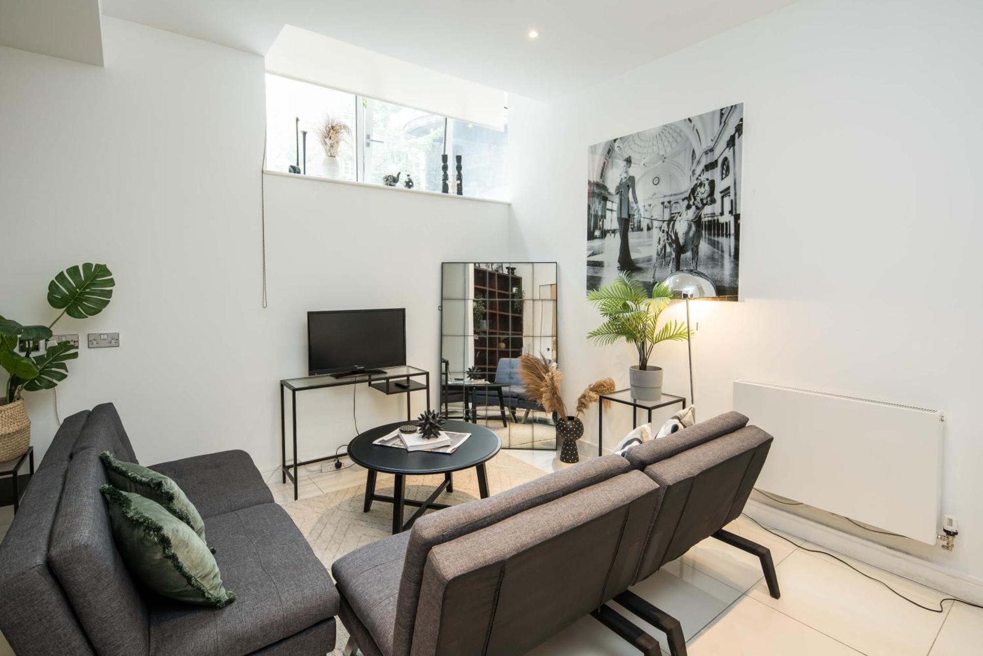 Al Central-Soho-Chinatown-Coventgarden-Cozy-Onebed Apartment Лондон Екстериор снимка
