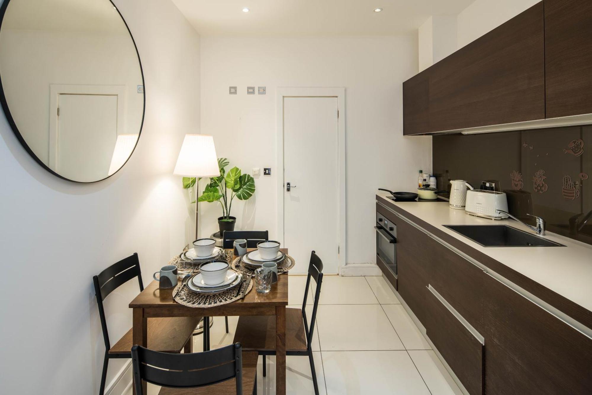Al Central-Soho-Chinatown-Coventgarden-Cozy-Onebed Apartment Лондон Екстериор снимка