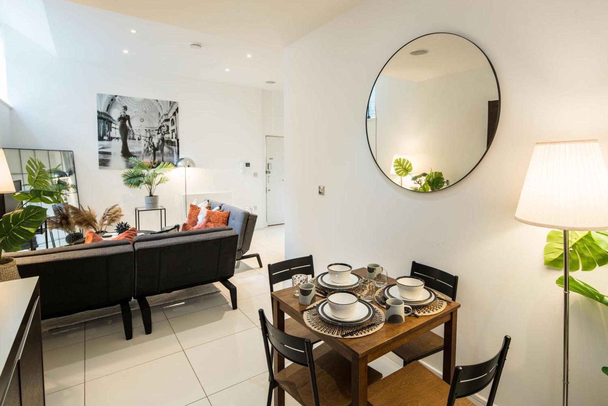 Al Central-Soho-Chinatown-Coventgarden-Cozy-Onebed Apartment Лондон Екстериор снимка