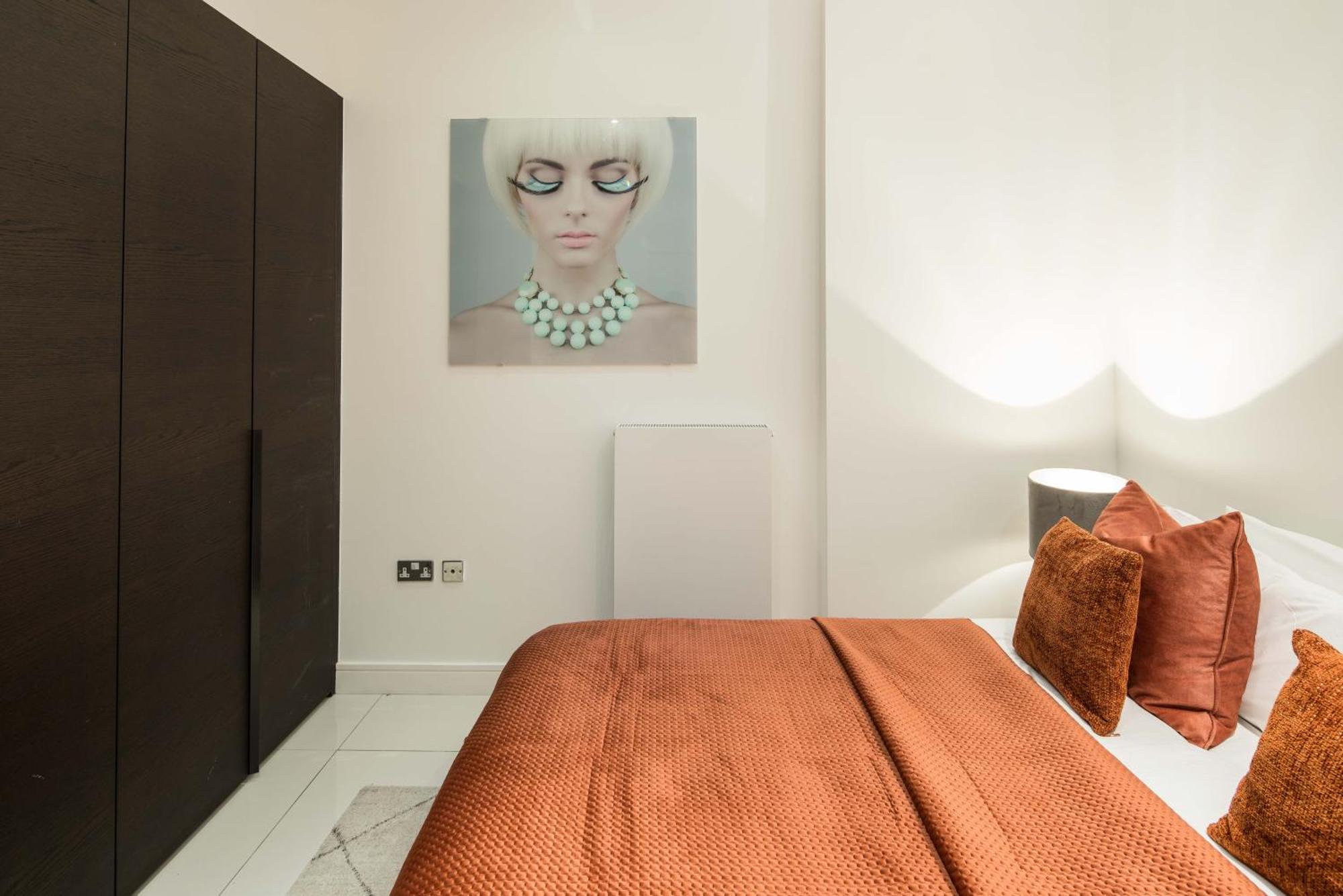Al Central-Soho-Chinatown-Coventgarden-Cozy-Onebed Apartment Лондон Екстериор снимка